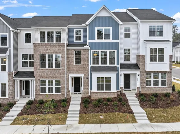 395 Chesapeake Commons St #122, Garner, NC 27529