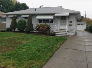 938 Georgette Ln, Cleveland, OH 44109