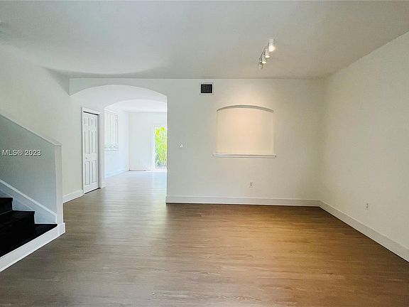 4th image of 400 Giralda Ave Floor 0