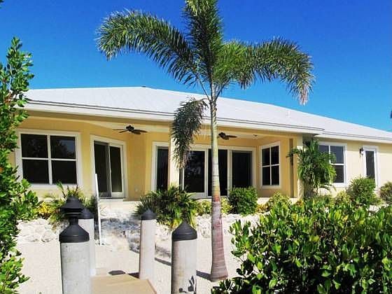 1st image of 15 Ibis Ln