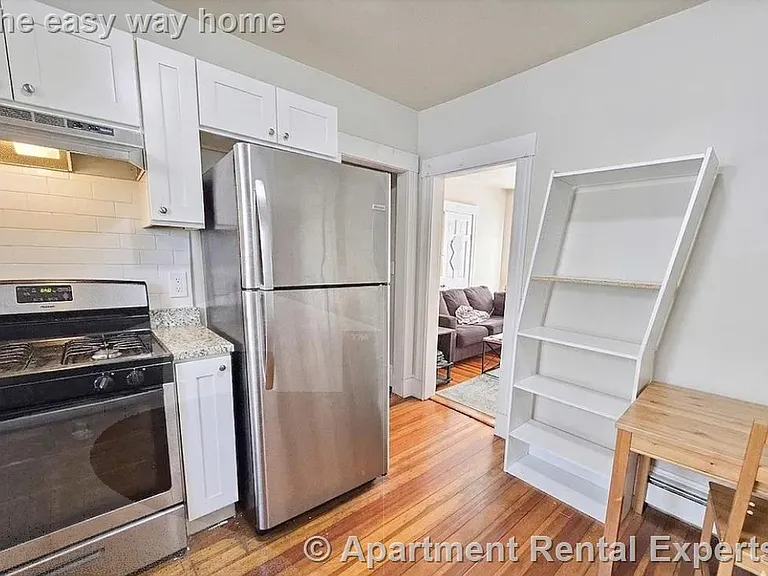 81 Frederick Ave #1 — Photo 4