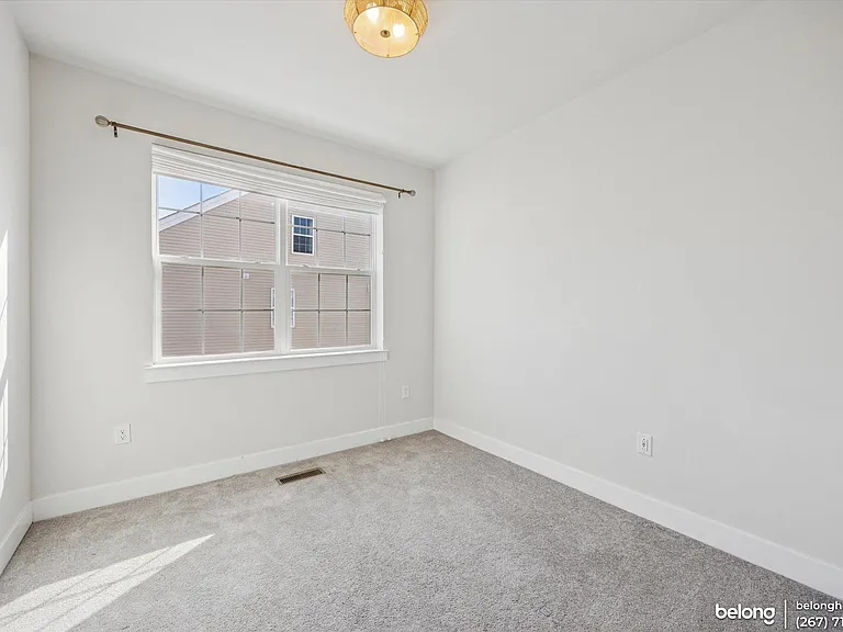 113 Fleet Ct — Photo 9