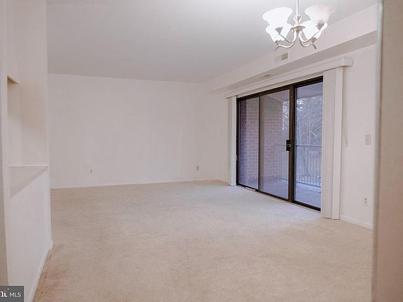 3rd image of 200 Erin Way APT 204