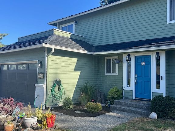 Front door with optional water feature