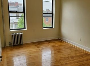3225 93rd St APT B19, East Elmhurst, NY 11369