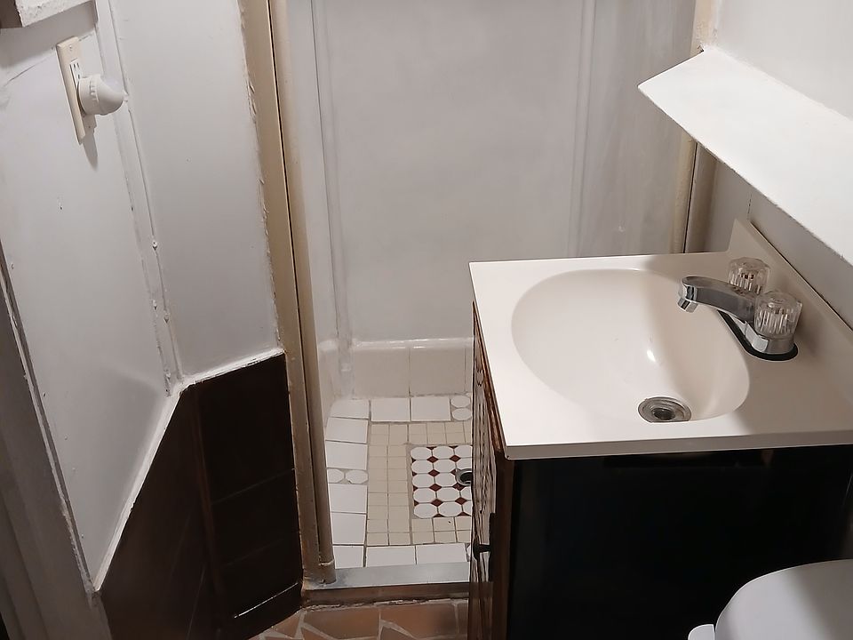 2nd image of 234 N Halifax Ave #1