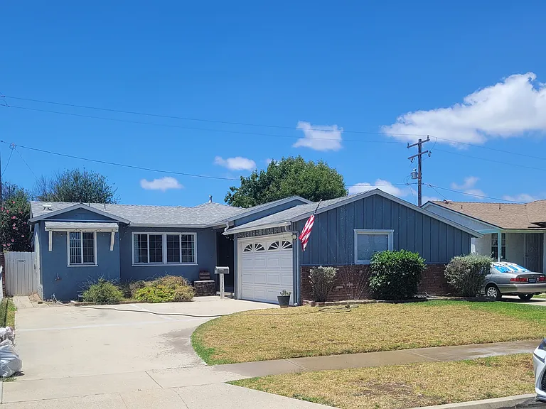 21339 Conradi Ave — Photo 1