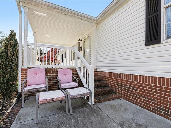 5th image of 2298 Ray Loop Rd