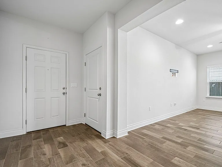 10213 Forest Grove Dr — Photo 3