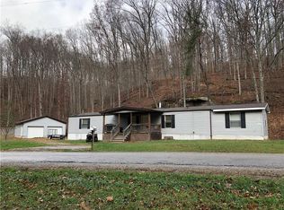 1605 Grannies Crk, Newton, WV 25266