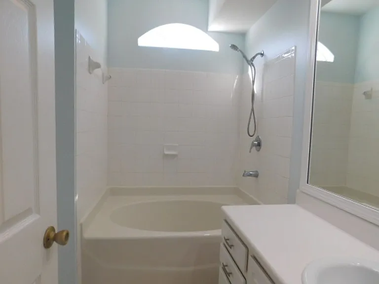 4 Indigo Run Dr #2210 — Photo 12