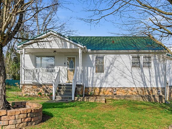 2nd image of 307 Tween Hills Rd