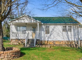 307 Tween Hills Rd, Bristol, TN 37620