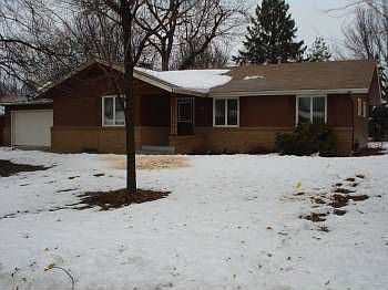 1st image of 1012 Holly Ln