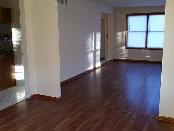 Living/Dining Room 2