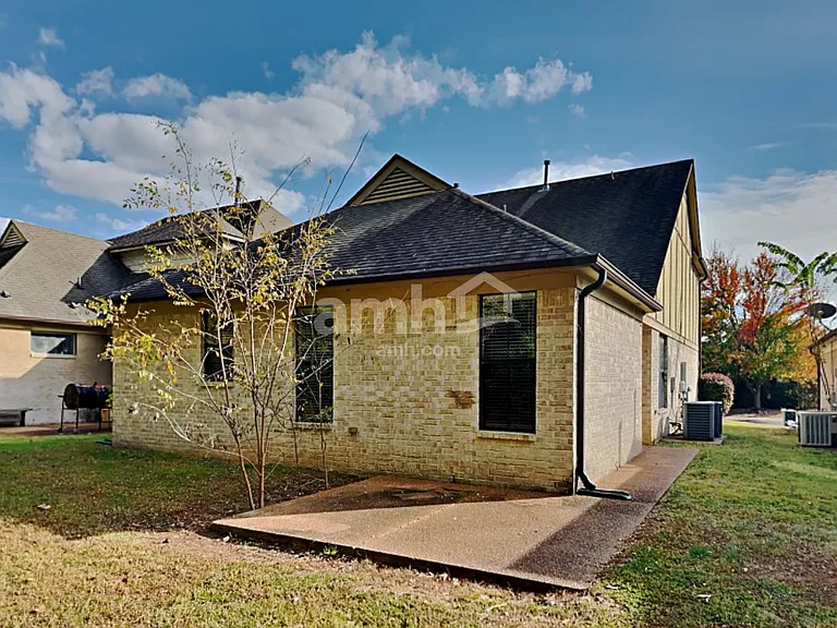 6900 Lagrange Grove Dr — Photo 19