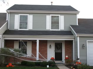 89 Bedford Rd, Mundelein, IL 60060