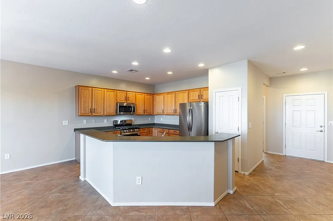2 bed, 2.0 bath, 1596 sqft, $2,495 — Photo 4