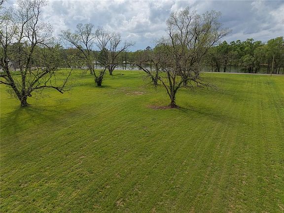 4th image of 529 Davis Lake Rd