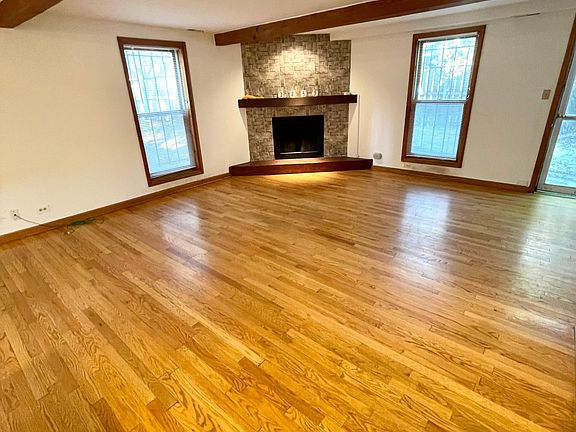 2nd image of 3259 N Kenmore Ave #3259
