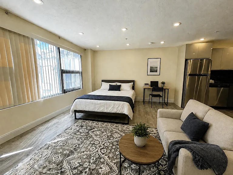 1028-1030 Commonwealth Ave #201 — Photo 5