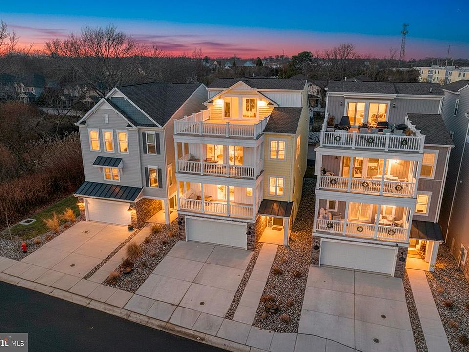 1st image of 20459 Blue Point Dr #27