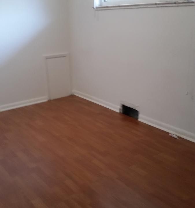 2nd image of 1530 N Wolff St