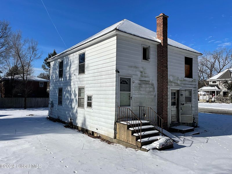 3rd image of 6 Gadsen Court