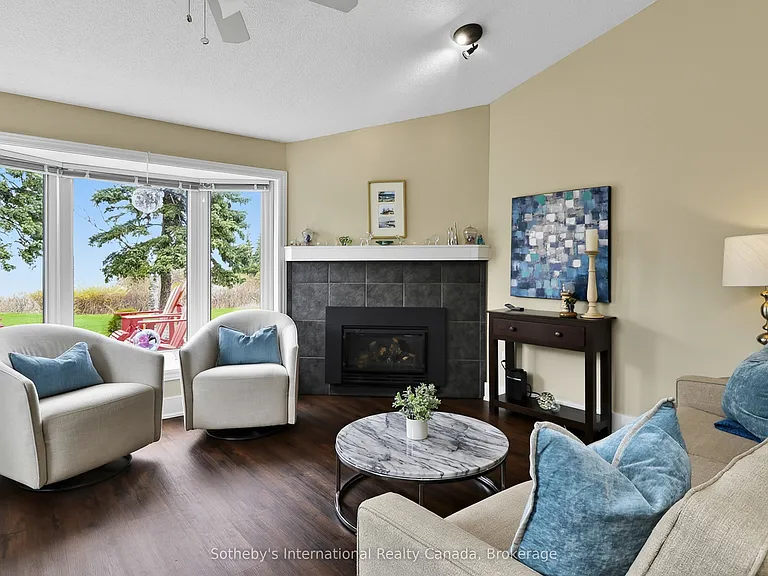 139 Lakeshore Rd E #10 — Photo 13