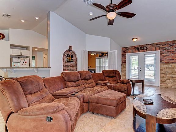 5th image of 1485 Justica St