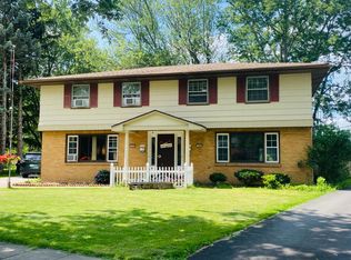 186 Greenfield Dr, Tonawanda, NY