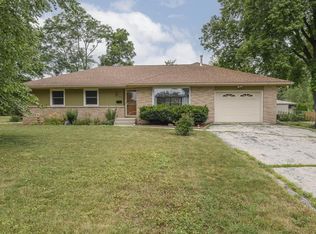 933 Park View Ln, Mukwonago, WI 53149