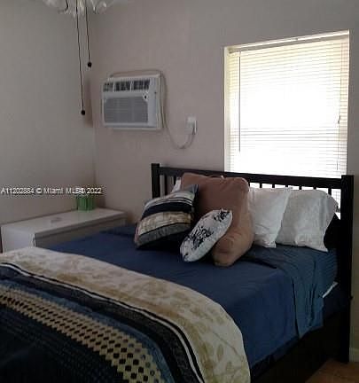 5th image of 2103 N 20th Ave #1-2