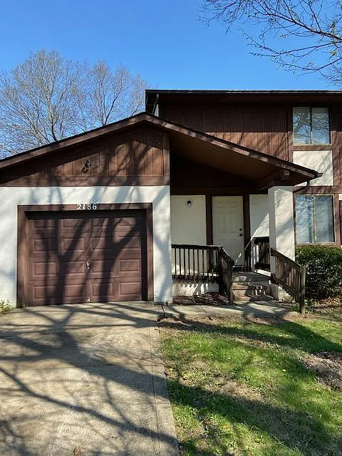 Building Photo - 2186 Pine Tree Ln