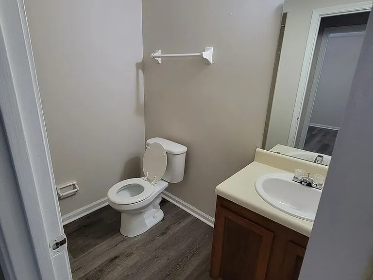 1337 Delaware Pl #B — Photo 7