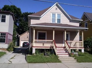 806 N Clark St, Appleton, WI 54911