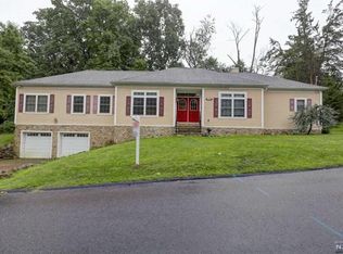 151 Mountain Ave, Park Ridge, NJ 07656