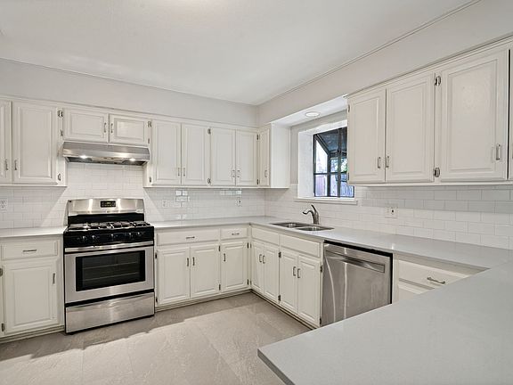 3rd image of 7315 Rutgers Dr