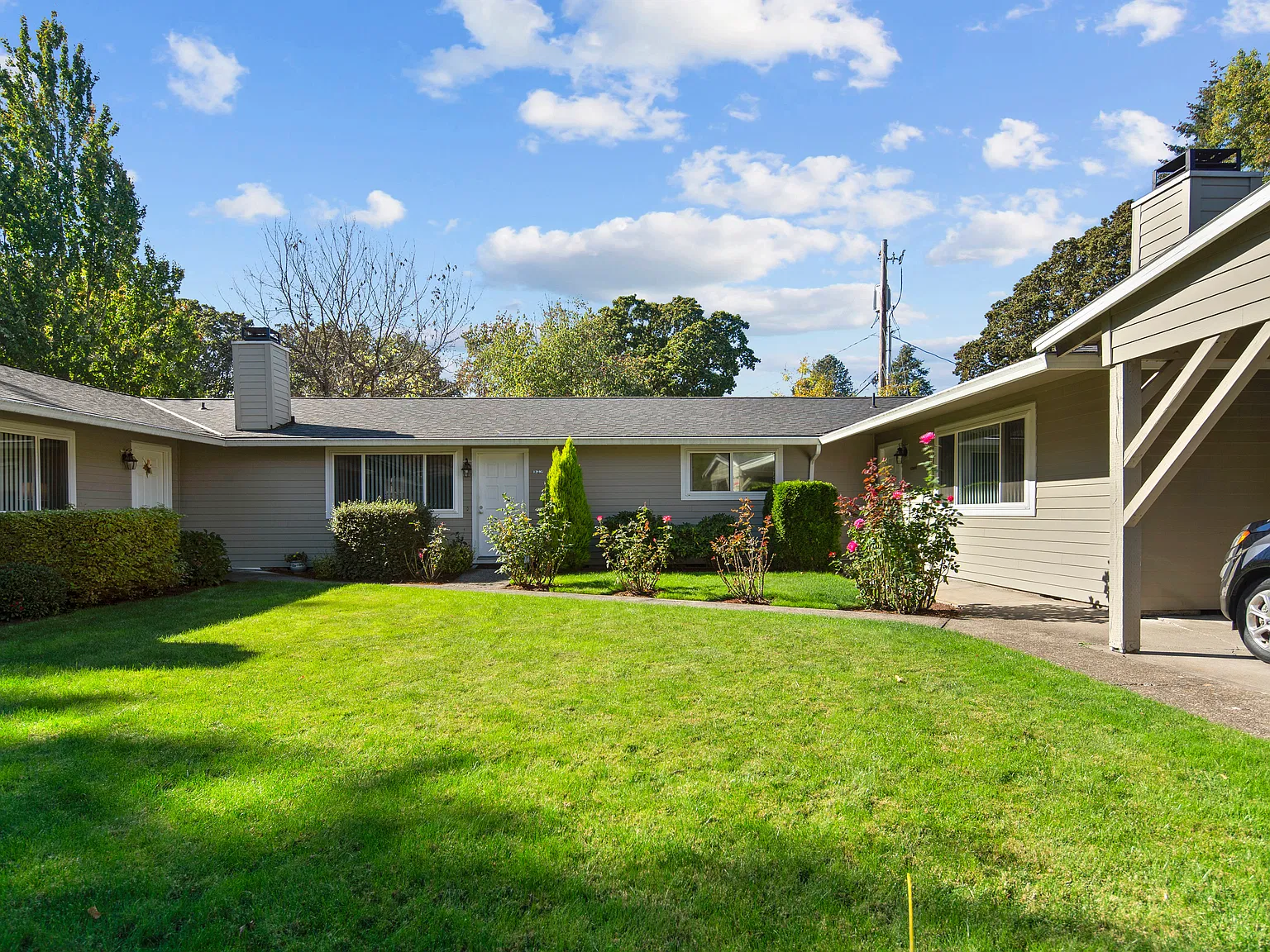 3 bed, 1000 sqft, $1,795 — Photo 4