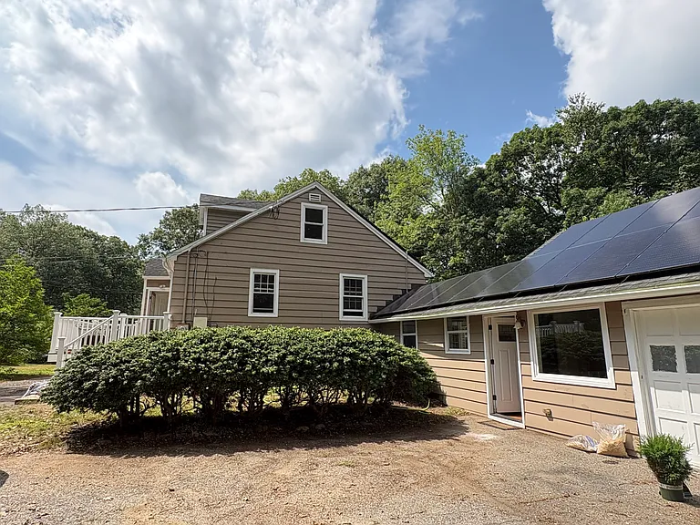 600 Wheelers Farm Rd — Photo 2