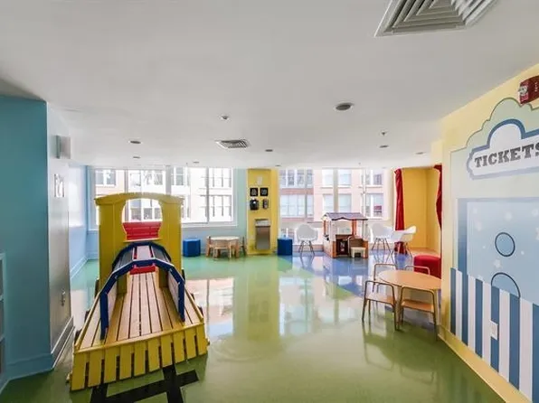 1100 Maxwell Lane image 7 of 11