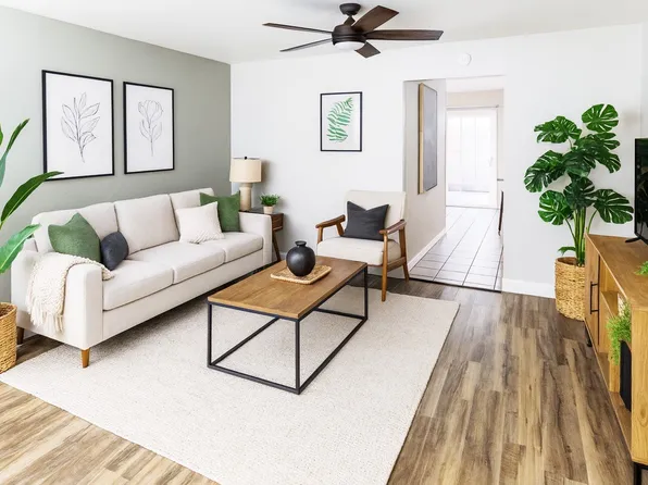 Whitman Villa Townhomes