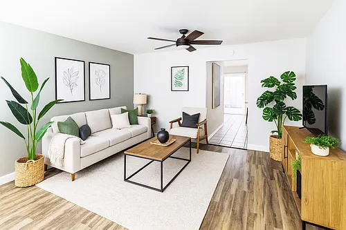Whitman Villa Townhomes Photo 1