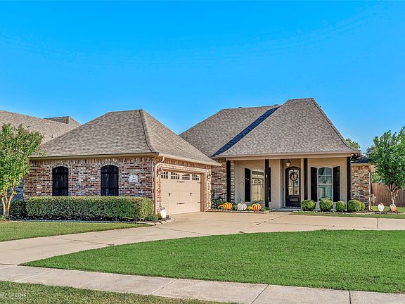 2nd image of 200 Roanoke Cir