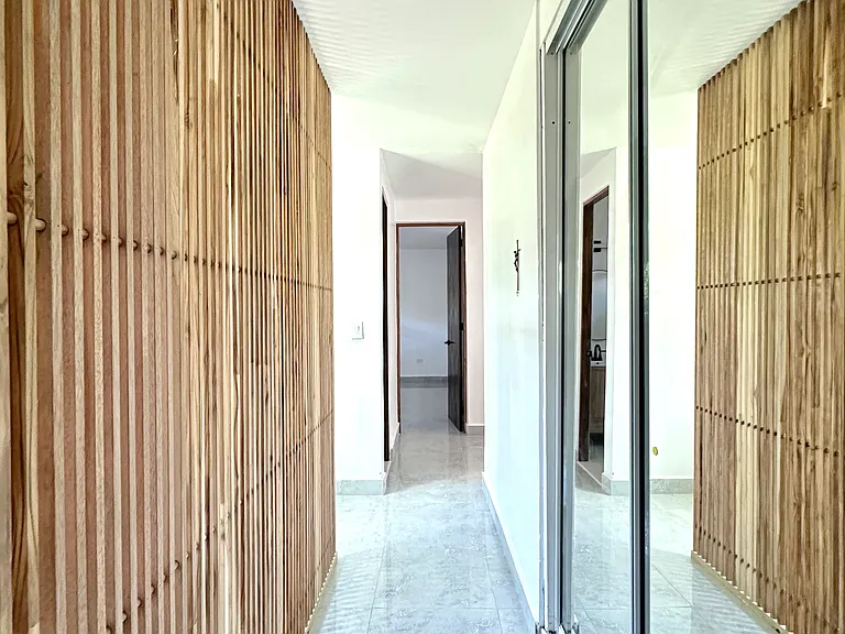 1625 Santa Eduvigis — Photo 3