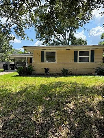 4 bed, 2.0 bath, 1387 sqft, $2,000 — Photo 1