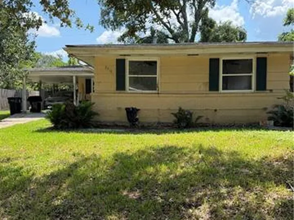 2910 Somerset Dr, New Orleans, LA 70131