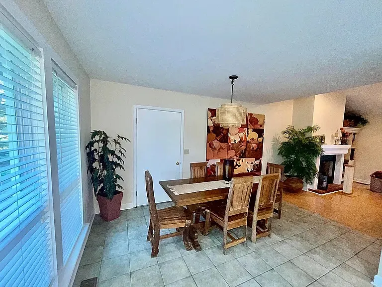 1740 W Front St — Photo 4