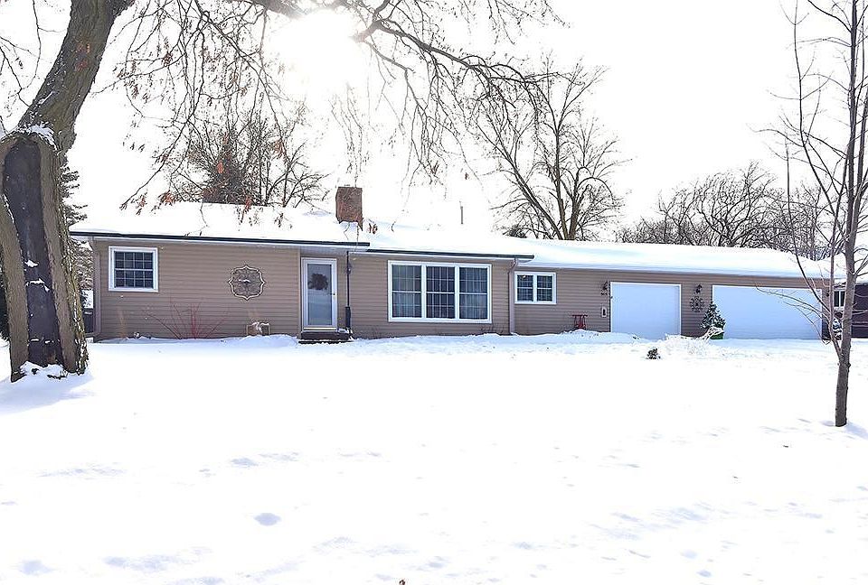 1st image of 565 McIndoe St