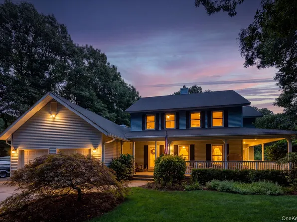 116 Head Of The Neck Road, Manorville, NY 11949